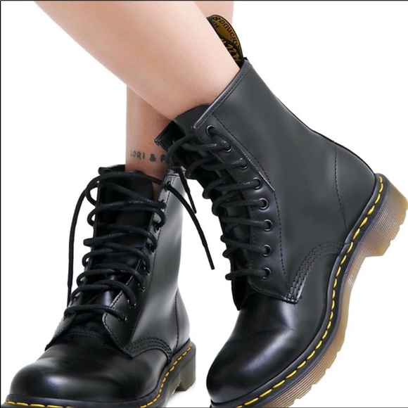 dr martens modern classic 1460